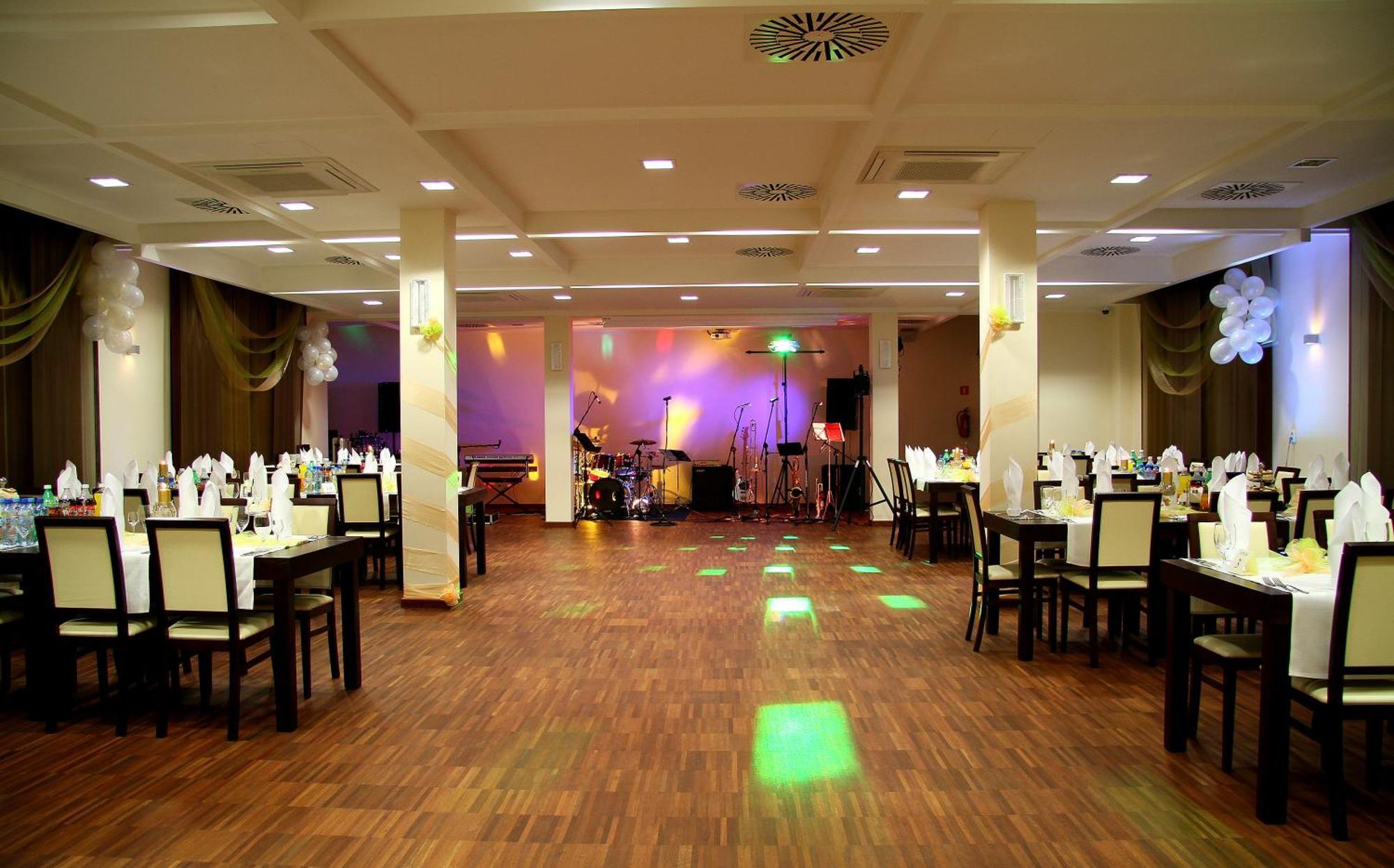 Hotel Aviator Kielce "Business Hotel Medical & Spa" 外观 照片